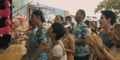 ♪ I'm craving for your loving ♪ - I Know What You Did Last Summer