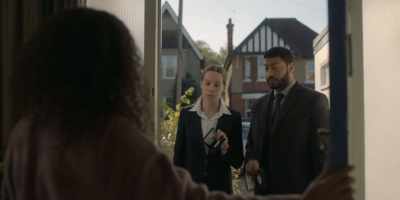I'm Detective Inspector Hall.
This is Detective Inspector Moloney. - Temple