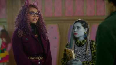 - I'm Deuce.
- [snake rattles] - Monster High: The Movie