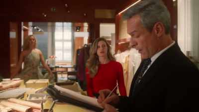 I'm due on an emergency
call with Roland Schulz, - Crimes of Fashion: Killer Clutch