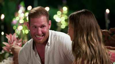 I'M EATING SOME MORE SNACKS. - Love Island