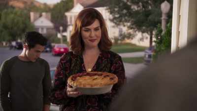 I'm Ellen and...
Oh, come here, hon. This is my son, Grant. - American Pie Presents: Girls' Rules