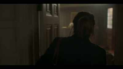 I'm Emma Robertson, Connie's doctor.
What? - Too Close