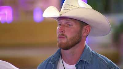 >> I'M FRUSTRATED RIGHT NOW
HONESTLY. - Love Island