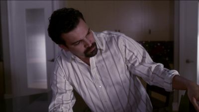 I'M GETTING HER LUGGAGE
BACK TO HER, - Desperate Housewives