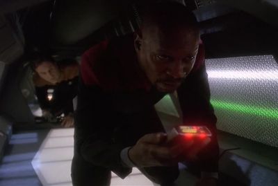 I'm getting something-- - Star Trek: Deep Space Nine
