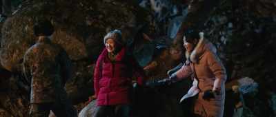 - I'm giving you a hard time, aren't I?
- No, it's fine. - Winter's Night