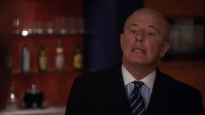 I'm giving my resignation
to the President - NCIS