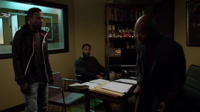 - I'm giving you
an opportunity - Chicago P.D.