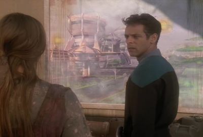 I'm glad you got a chance
to see it before you left. - Star Trek: Deep Space Nine