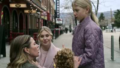 - I'm glad that
you found her, honey, - Deadly Wives Club