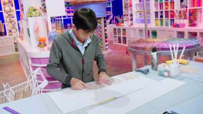 - I'm gluing my origami papers - Craftopia