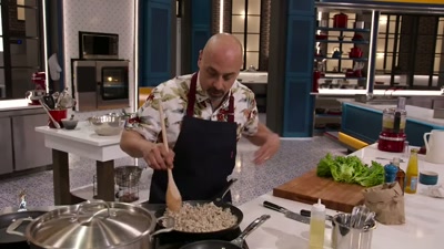 I'm going to be making chicken wrappers - Cook at all Costs