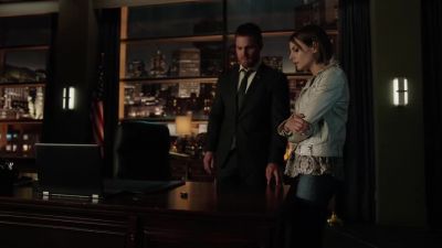 I'm going to destroy it. - Arrow