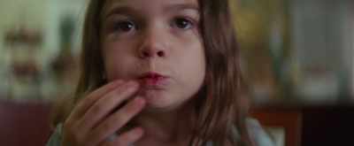 I'm going to eat a strawberry
and a raspberry at the same time. - The Florida Project