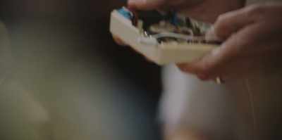 -I'm going to fix it.
-Uh, now's not the time. - BlackBerry