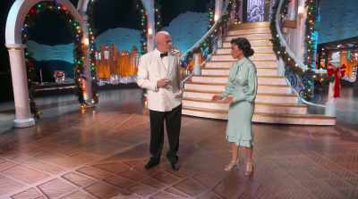 I'm going to go upstairs - Annie Live!