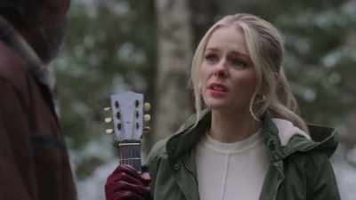 I'm going to let
go of this guitar, - A Bluegrass Christmas