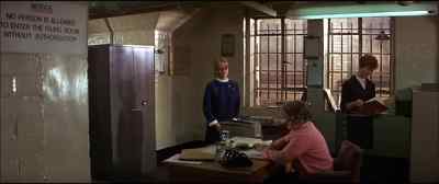 - I'm going for lunch now.
- Do not come late too. - The Executioner