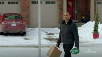 I'm going to make sure you get
nothing but coal this Christmas! - Noel Next Door