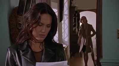 I'm going out now. - Relic Hunter