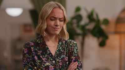 I'm going to pick up
Zeus, go into the school. - Jazz Ramsey: A K-9 Mystery