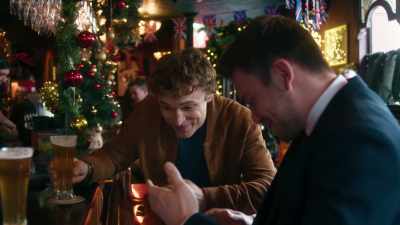 I'm going to propose
at, (Graham spits) - Christmas in Notting Hill