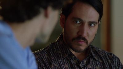 I'm going to surrender. - Narcos