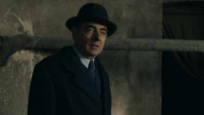 I'm going to talk to those dancers. - Maigret in Montmartre