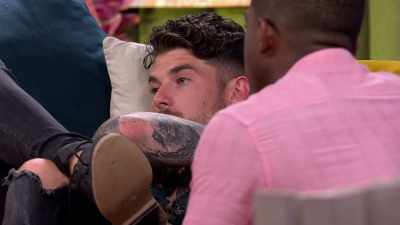 I'M GOING TO HANG BACK, PLAY IT
COOL, AND I'LL MAKE SURE GOING - Love Island