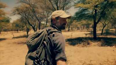I'M GOING TO PUT OUT
SOME CAMERA TRAPS, - Expedition Mungo