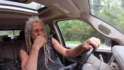 I'm going to try and get him his Bee
and build him his dream car. - Rust Valley Restorers
