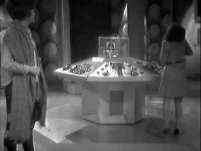 -I'm going to try the controls!
-BARBARA: Be careful, Susan. - Doctor Who
