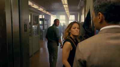 I'm going up to five
with Special Agent Trent. - Will Trent