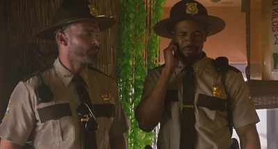 ♪ I'm gonna eat you
like a pulled pork sandwich ♪ - Super Troopers 2