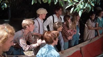 I'm gonna get that pig! - The Waltons