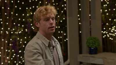 - I'm gonna go for 20.
- [bell dings] - Twin Love