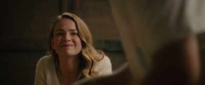 I'm gonna go to bed with this
guy. Mm. Nice guy. Good night. - The Re-Education of Molly Singer