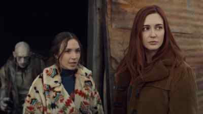 I'm gonna go check round back. - Wynonna Earp