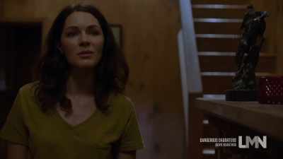 - I'm gonna go check.
- Yeah. That's good. - Deadly Daughter Switch