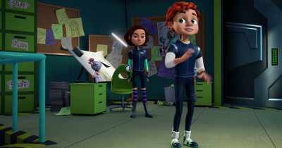 I'm gonna go down to the studio
and apologize to Brad-- I mean, Mint. - Spy Kids: Mission Critical