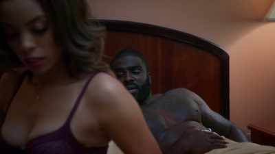 I'm gonna go grab a bag. - Tyler Perry's The Oval