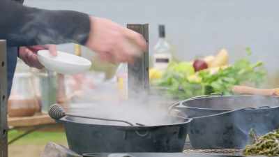 I'm gonna grill
those clams and - Gordon Ramsay: Uncharted
