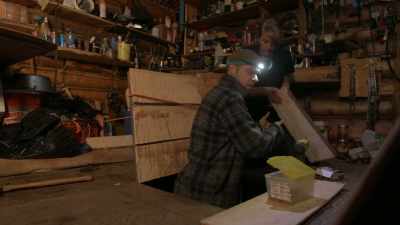 I'm gonna have to make, like,
a plank that comes over from - Life Below Zero: Next Generation