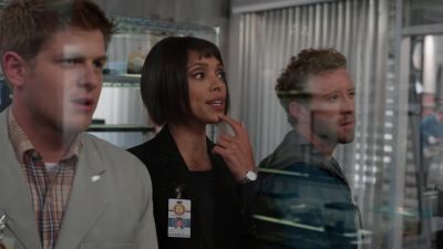 I'm gonna, I'm gonna...
Yeah. Mm-hmm. - Bones