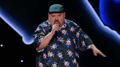 I'm gonna keep going,
but is it cool if I grab a soda? - Gabriel Iglesias: Stadium Fluffy