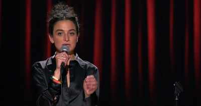 I'm gonna keep this short
because I haven't gotten to enough therapy - Jenny Slate: Stage Fright