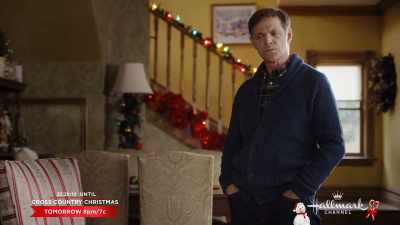 I'm gonna leave tonight
right after Maya's performance. - A Christmas Carousel