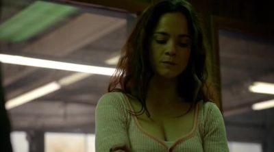 I'm gonna need to weigh this bill. - Queen of the South