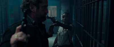 I'm gonna need you
to drop that gun - Copshop